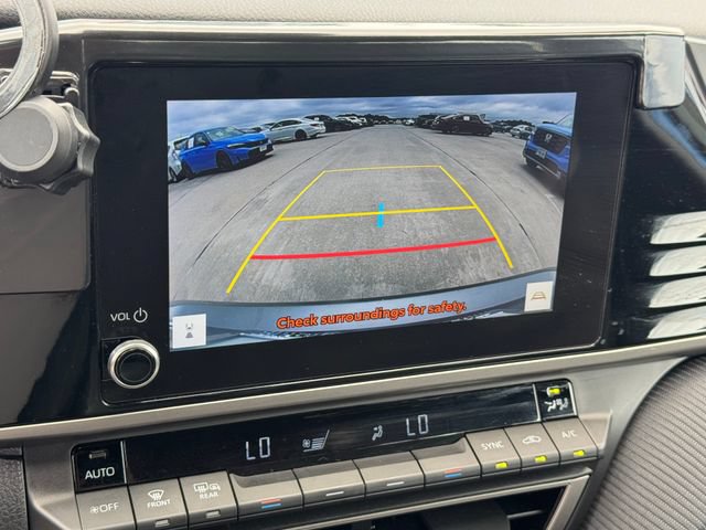 Used 2025 Toyota Camry SE FWD image 27