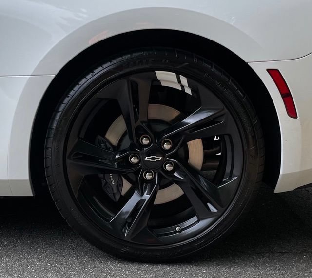 Used 2023 Chevrolet Camaro SS RWD image 6