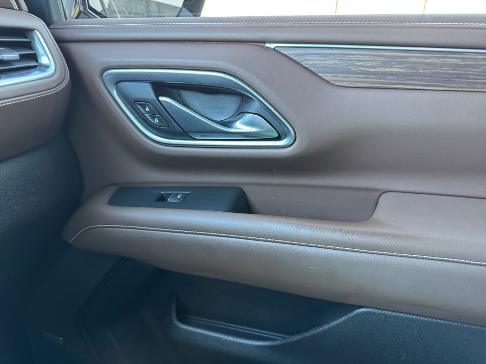 Used 2021 Chevrolet Tahoe High Country AWD/4WD image 35