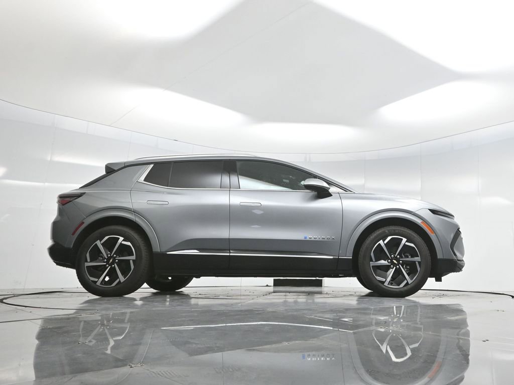 Used 2025 Chevrolet Equinox EV LT w/ Convenience Package image 64