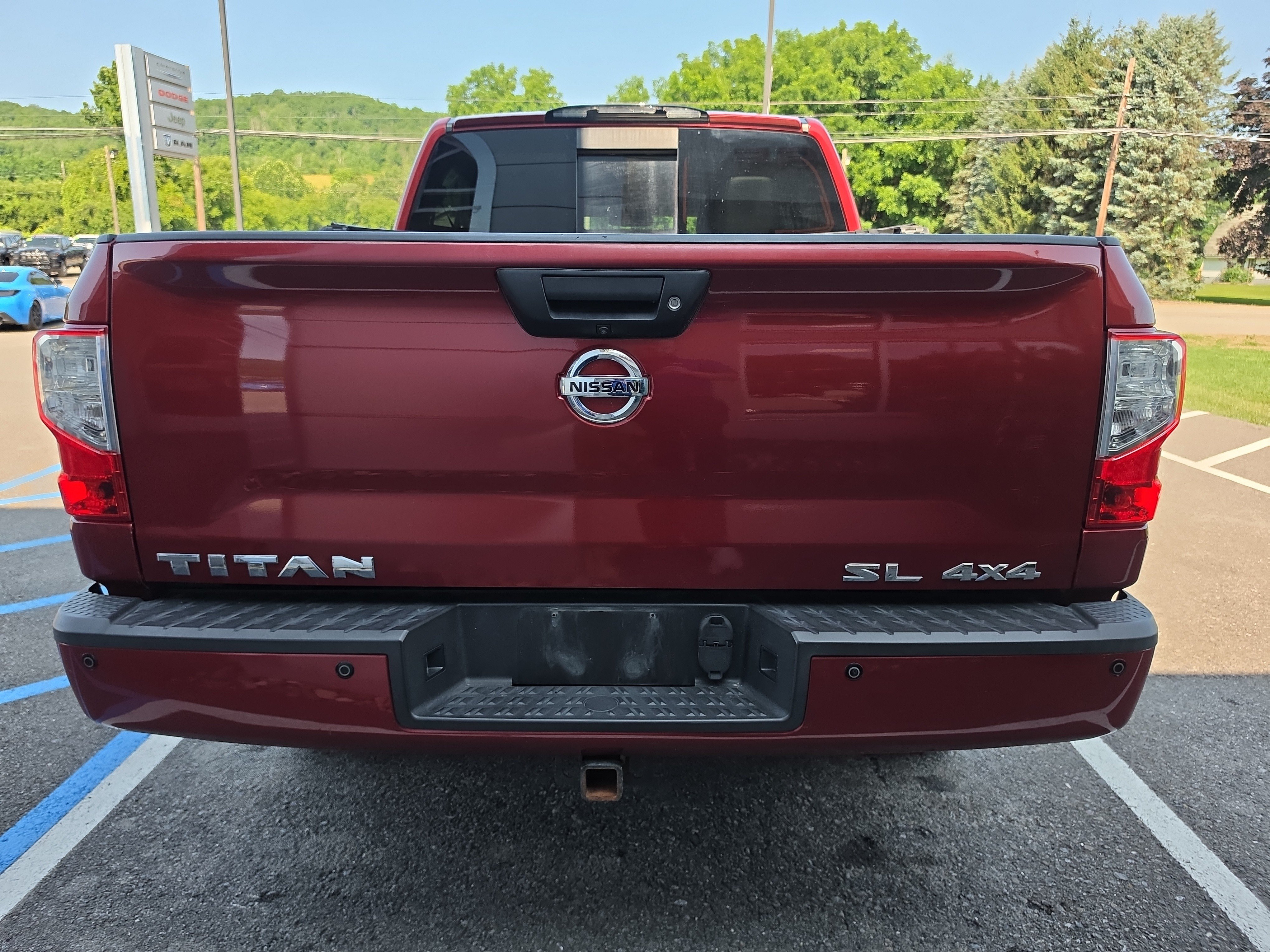 Used 2017 Nissan Titan Platinum Reserve AWD/4WD image 4