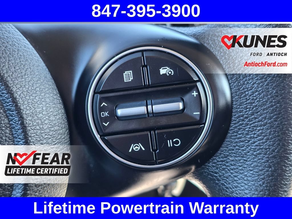 Used 2025 Kia Soul LX w/ LX Technology Package FWD image 42