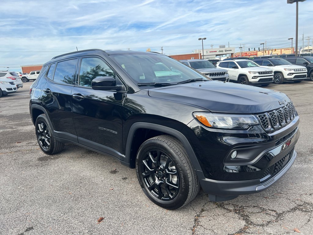 New 2026 Jeep Compass Latitude image 3