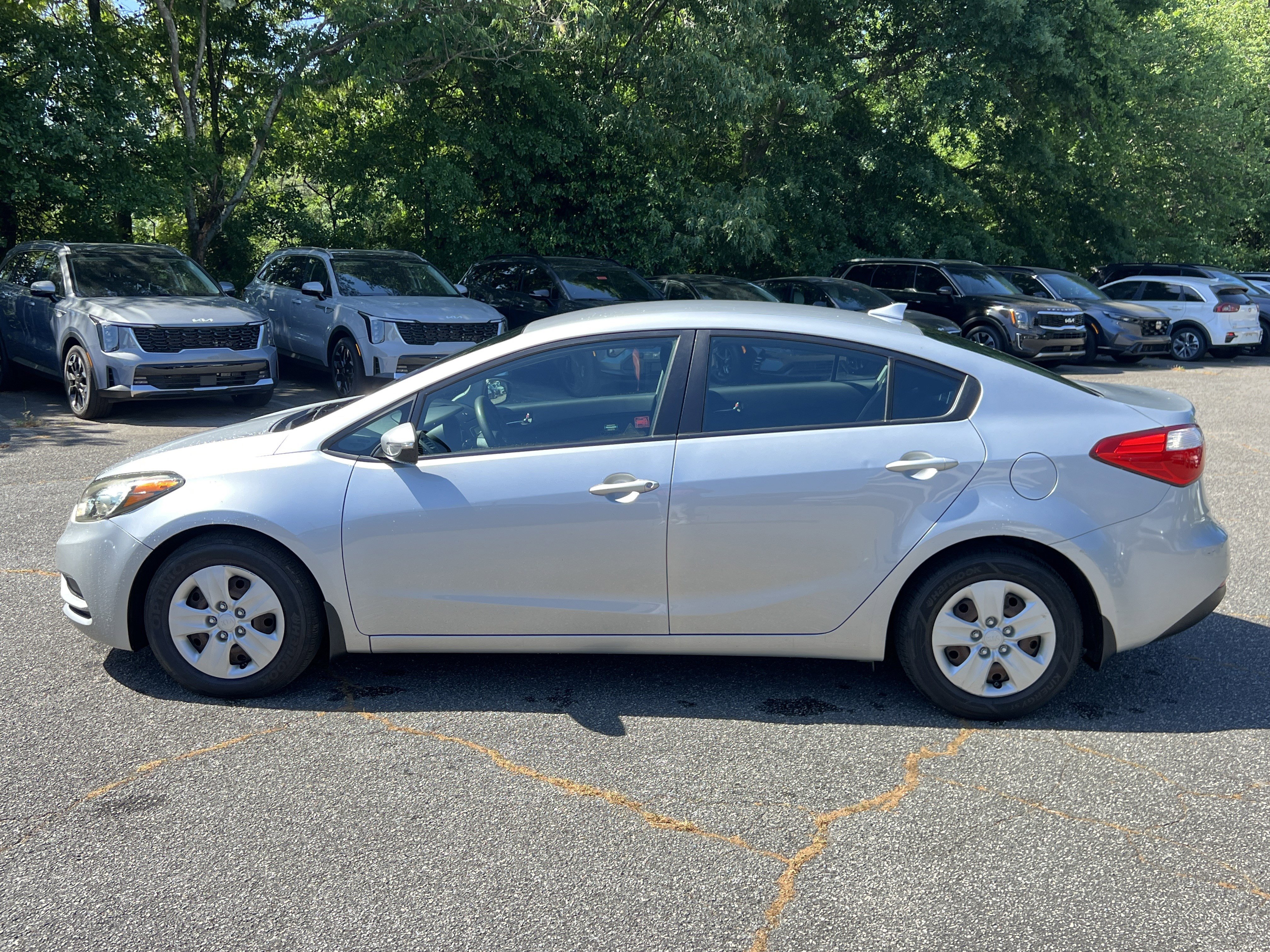 Used 2016 Kia Forte LX w/ LX Popular Package image 4