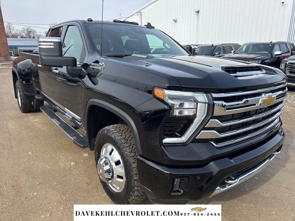 Used 2024 Chevrolet Silverado 3500 High Country w/ High Country Premium Package image 7