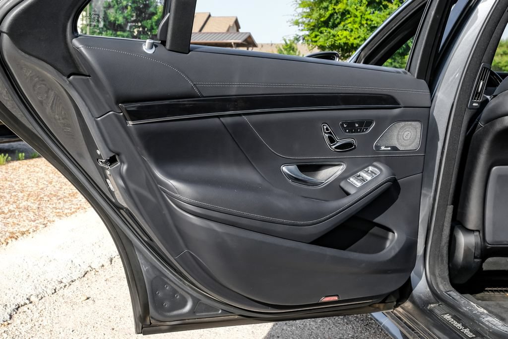 Used 2016 Mercedes-Benz S 550 Sedan image 41