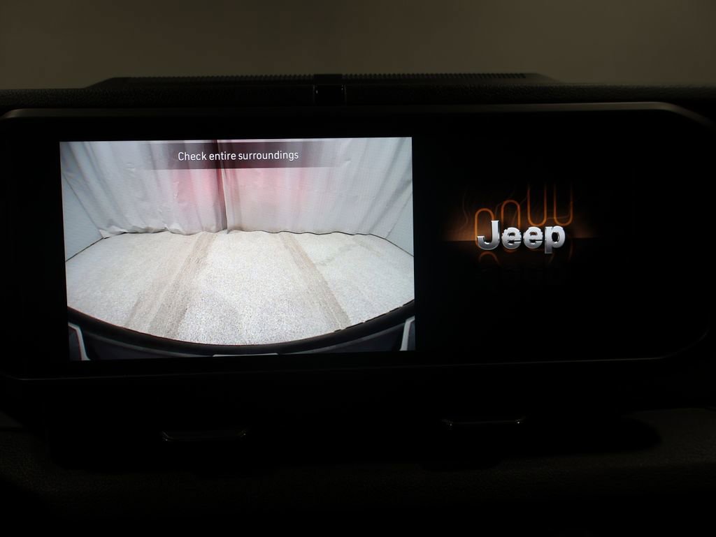 Used 2024 Jeep Wrangler Unlimited w/ Convenience Group image 28