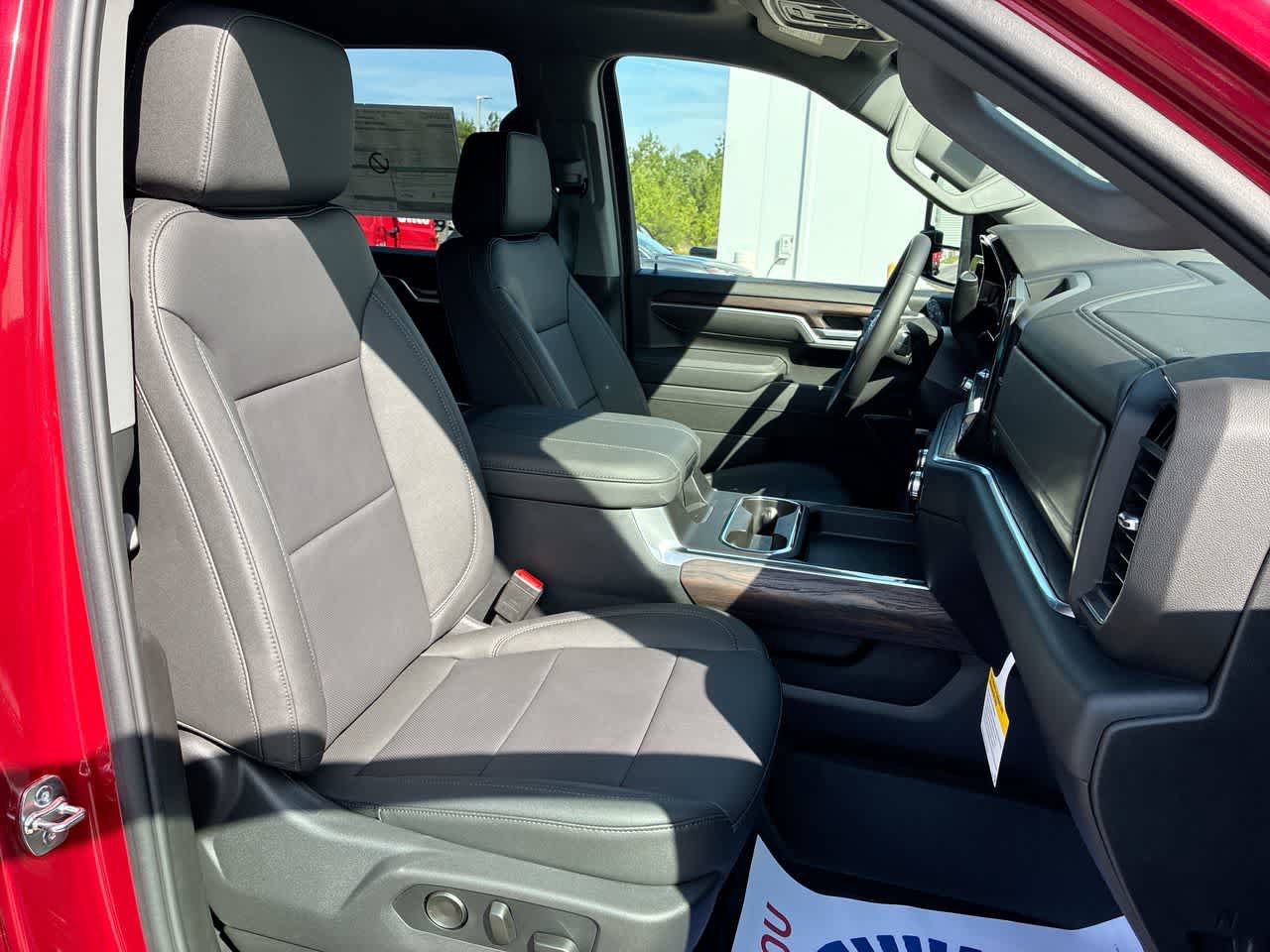 New 2026 GMC Sierra 3500 SLT w/ SLT Premium Package AWD/4WD image 28