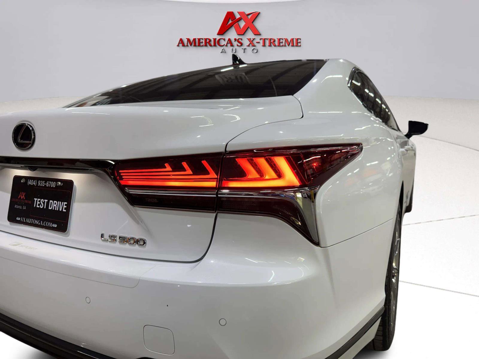 Used 2018 Lexus LS 500 F Sport w/ Accessory Package (Z2) RWD image 16