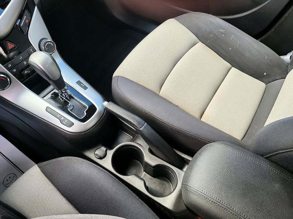Used 2016 Chevrolet Cruze LS FWD image 36