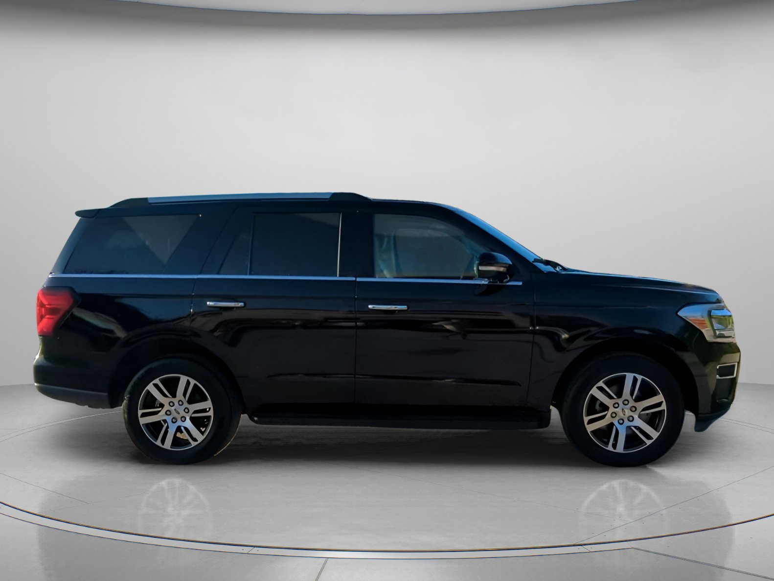 Certified 2024 Ford Expedition Limited AWD/4WD image 33