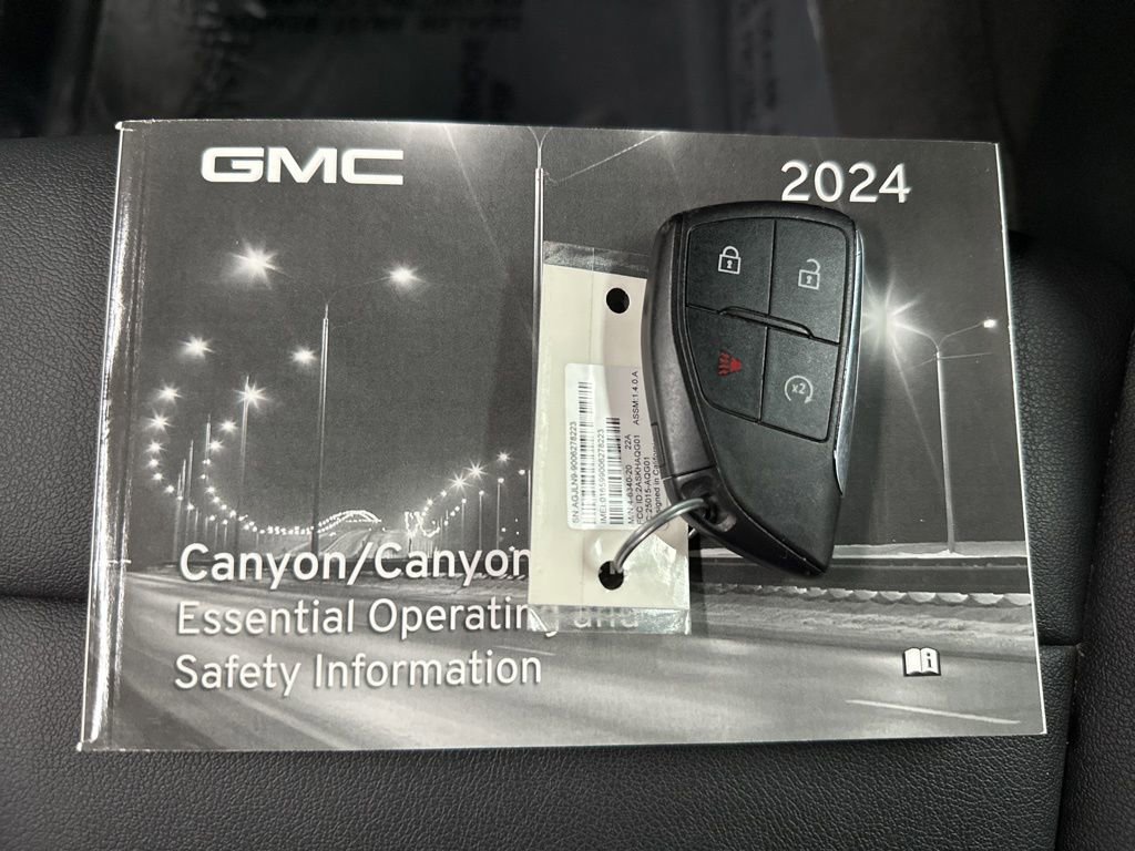 Used 2024 GMC Canyon Elevation w/ Elevation Premium Package image 37