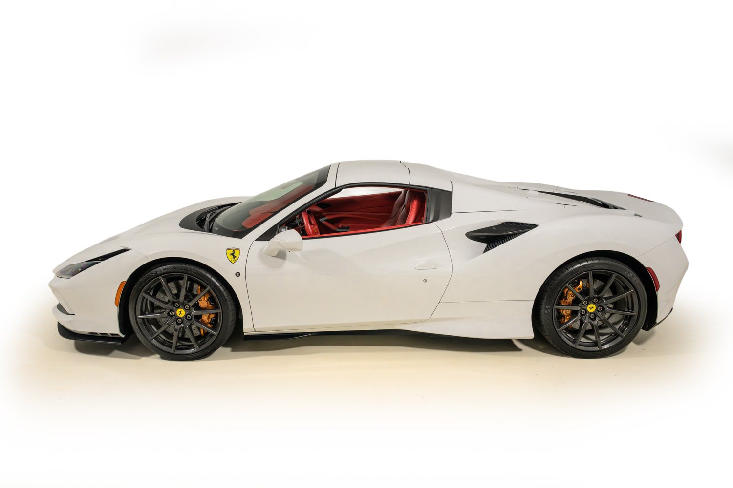 Certified 2023 Ferrari F8 Tributo RWD image 11