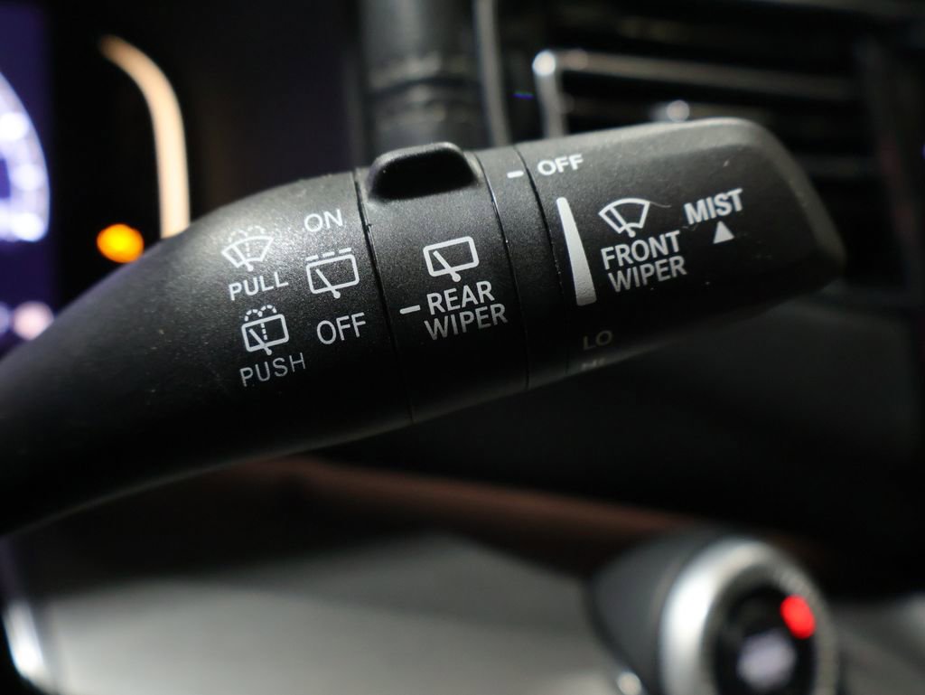 Used 2024 Jeep Wagoneer L Series II image 43