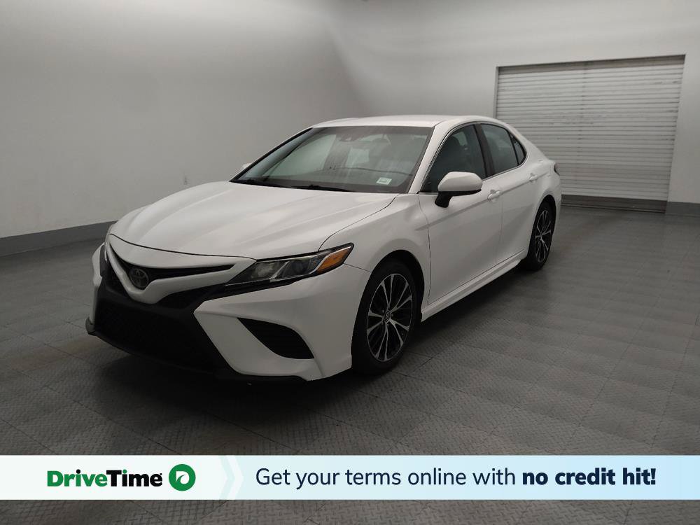 Used 2018 Toyota Camry SE FWD image 1