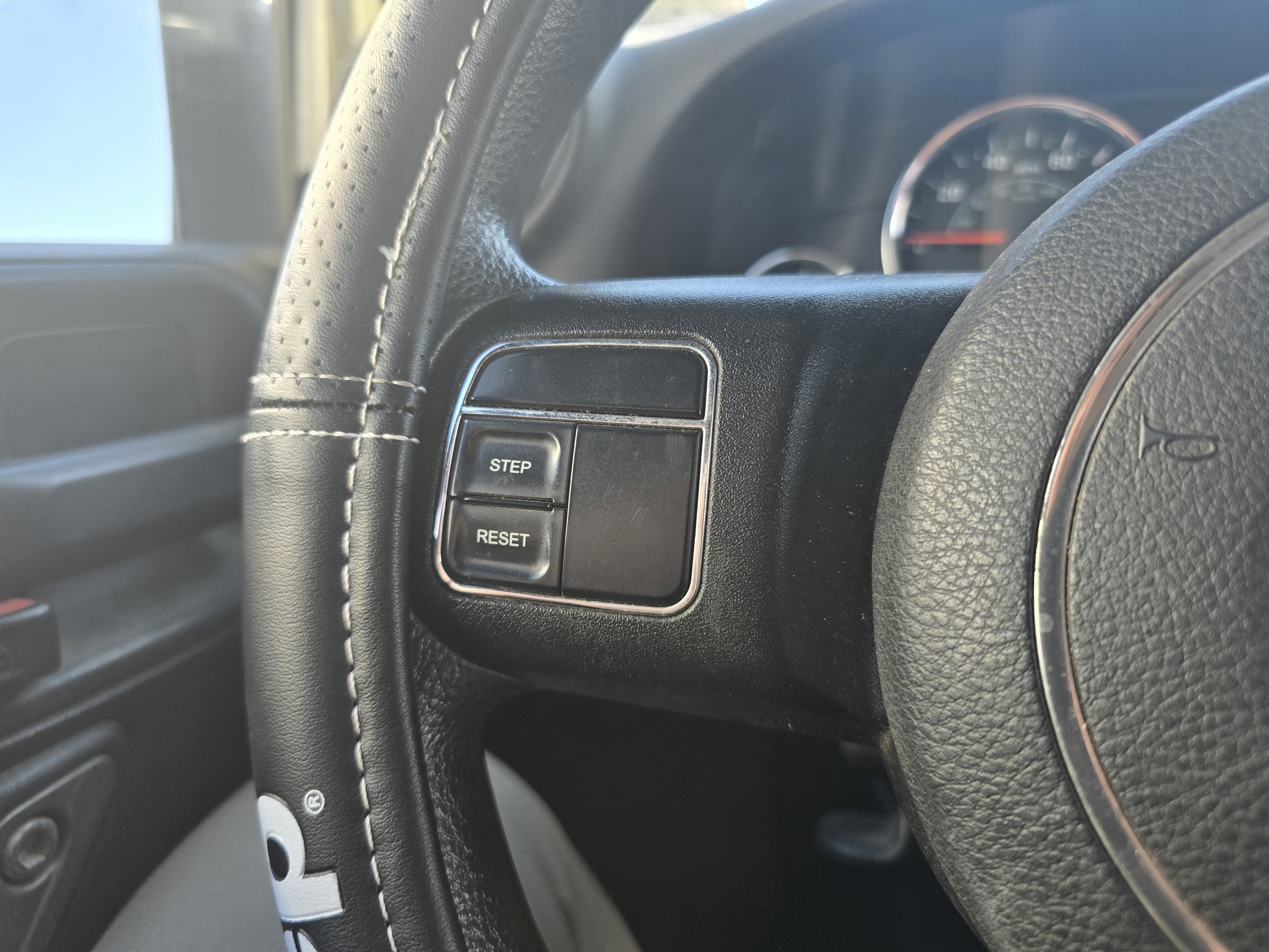 Used 2015 Jeep Wrangler Sport AWD/4WD image 17