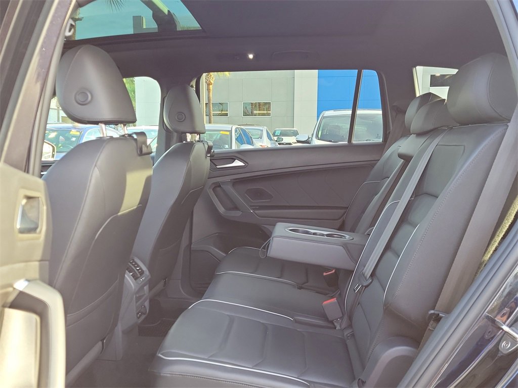 Used 2020 Volkswagen Tiguan SEL Premium R-Line w/ 3rd Row Seat Package image 17