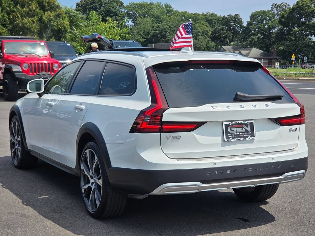 Used 2025 Volvo V90 B6 Cross Country Ultra w/ Protection Package Premier AWD/4WD image 6