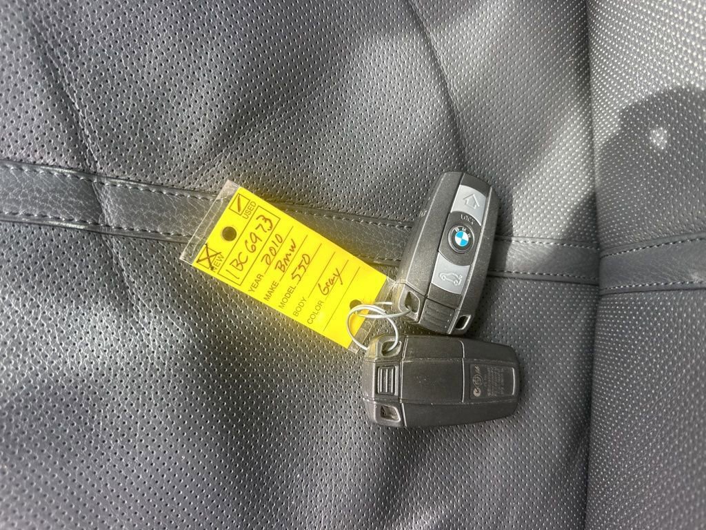 Used 2010 BMW 550i Sedan image 34