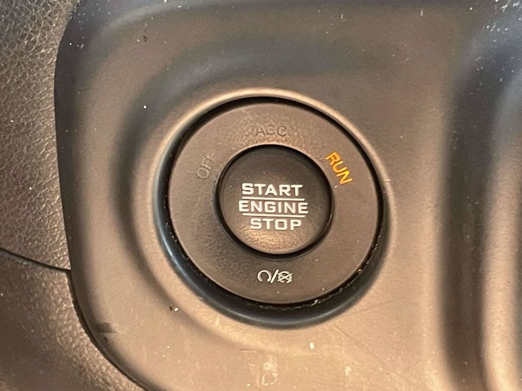 Used 2023 Jeep Gladiator Sport AWD/4WD image 24
