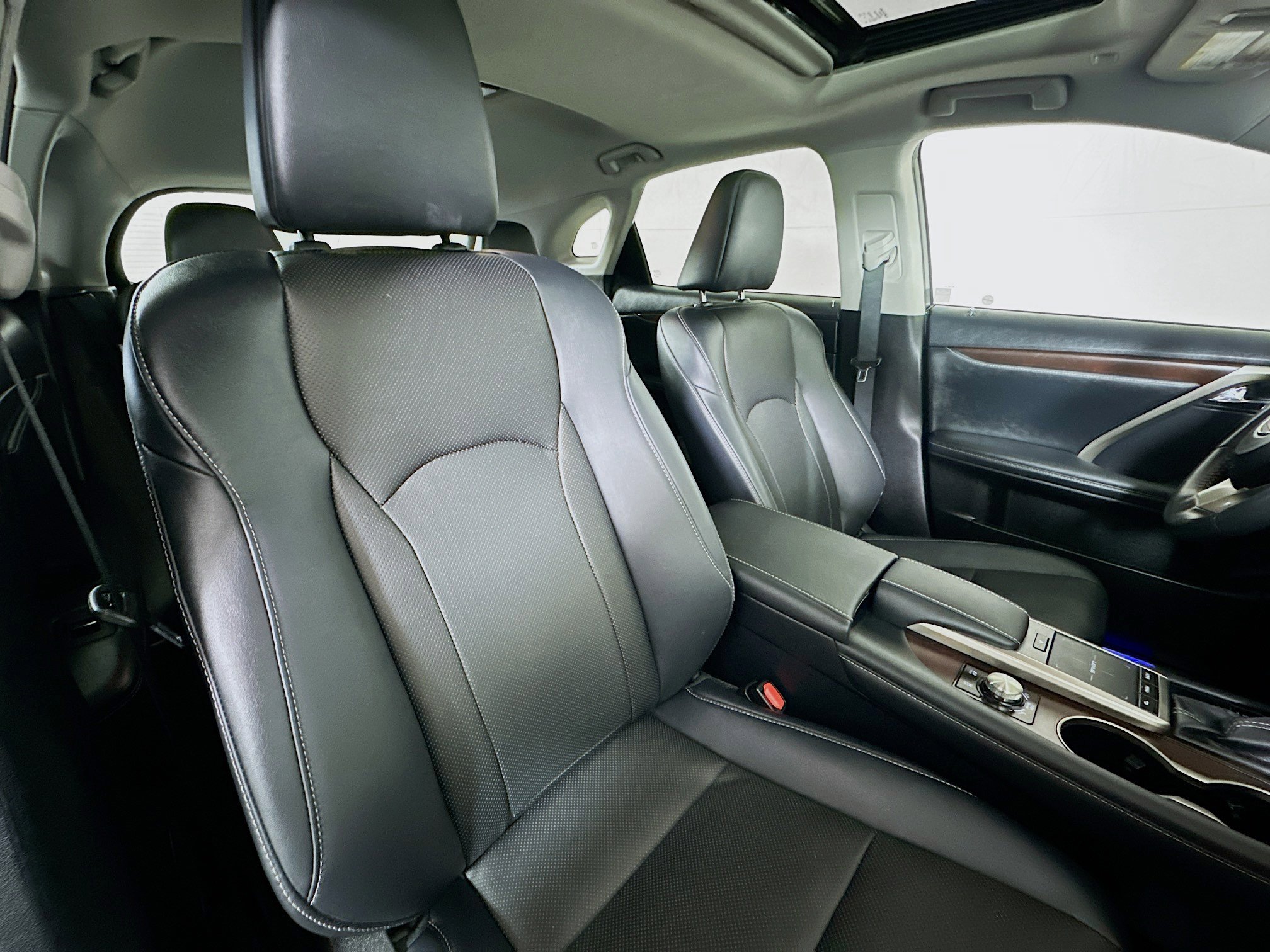 Certified 2022 Lexus RX 450h AWD w/ Premium Package image 27