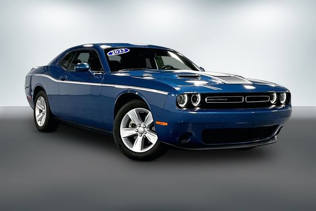 Used 2023 Dodge Challenger SXT RWD image 1
