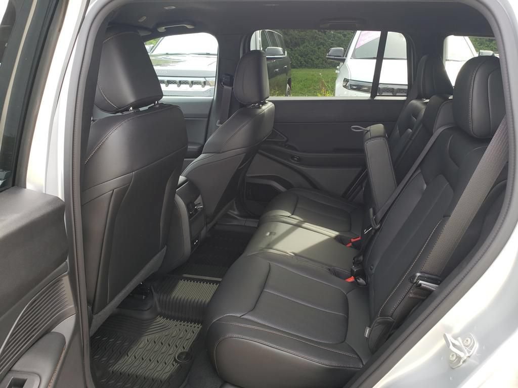 New 2026 Jeep Cherokee Limited AWD/4WD image 8
