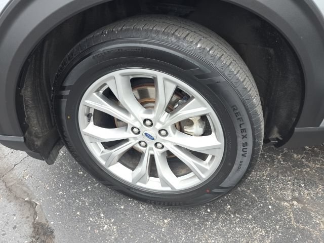 Used 2021 Ford Explorer Limited w/ Equipment Group 301A AWD/4WD image 53