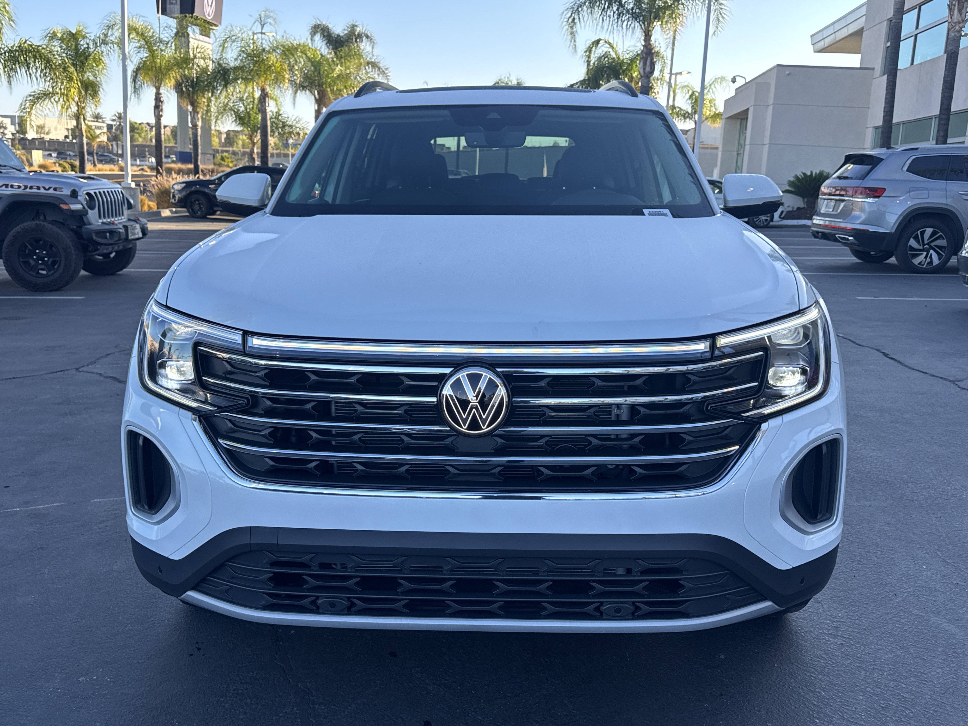 Used 2026 Volkswagen Atlas SE FWD image 3
