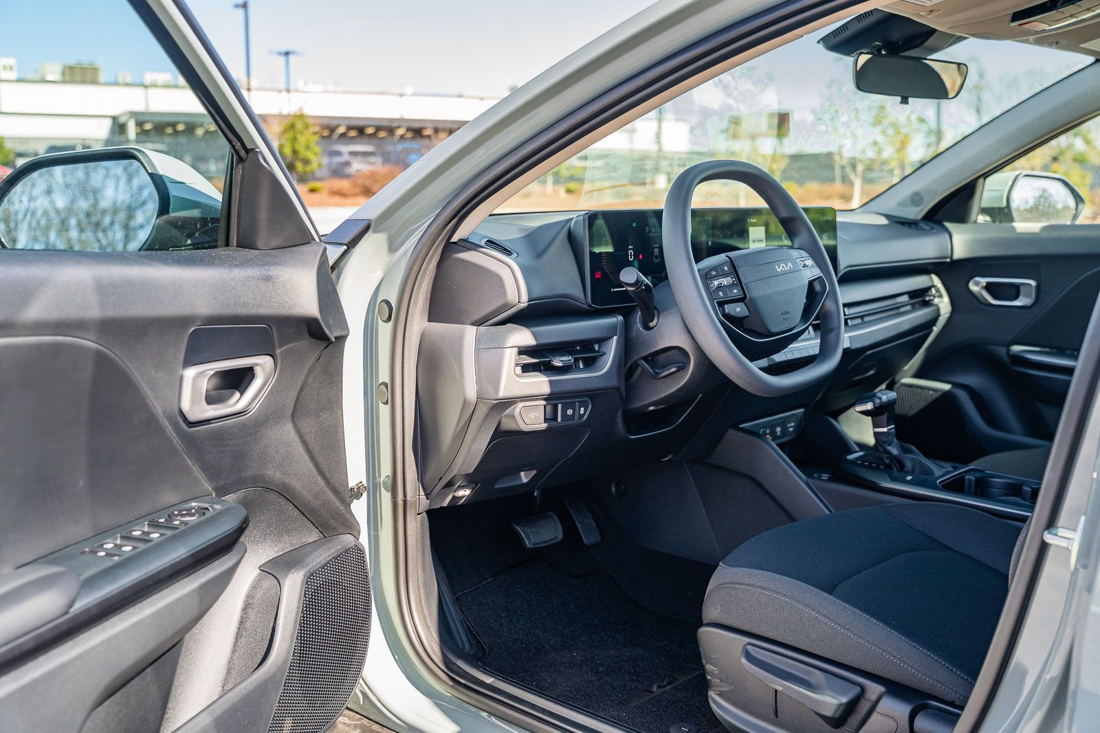 New 2026 Kia K4 LXS image 13