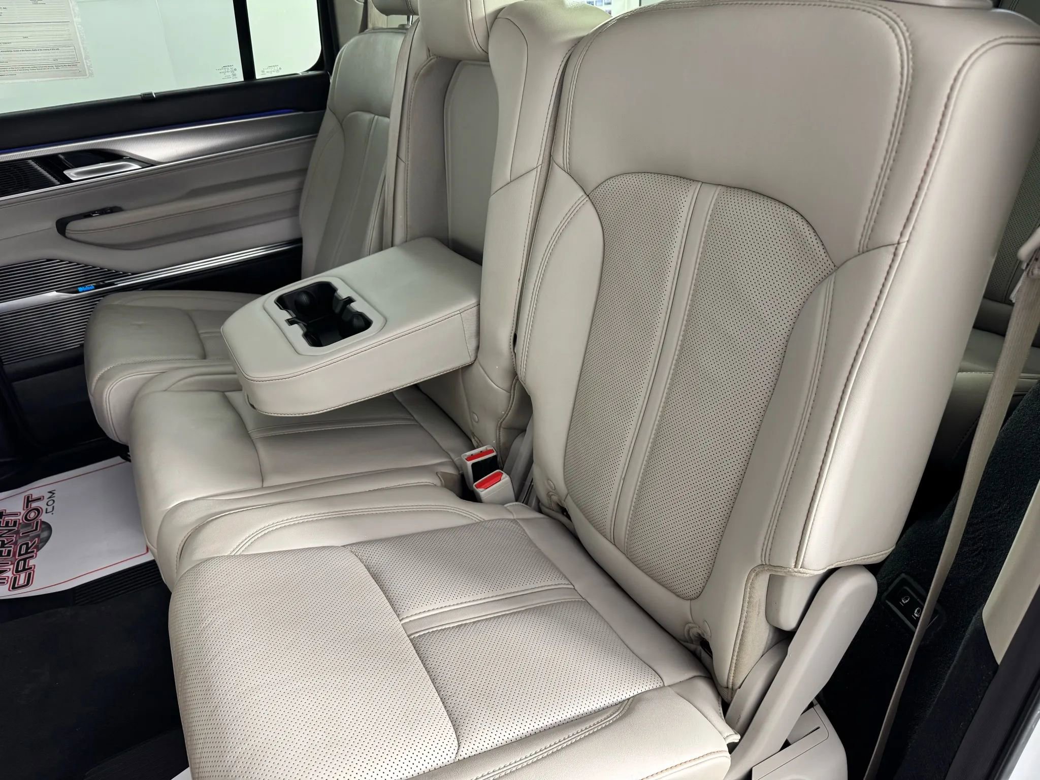 Used 2023 Jeep Grand Wagoneer 4WD w/ Flexible Seating Group image 35