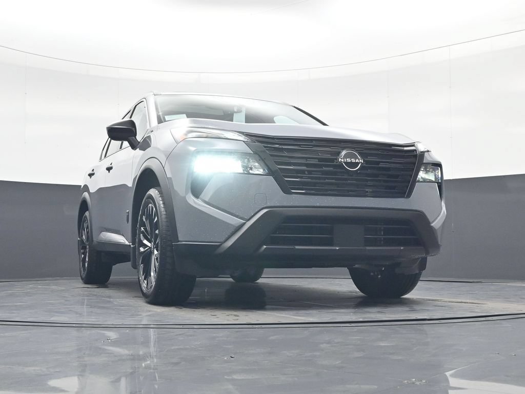 Used 2026 Nissan Rogue Dark Armor FWD image 24
