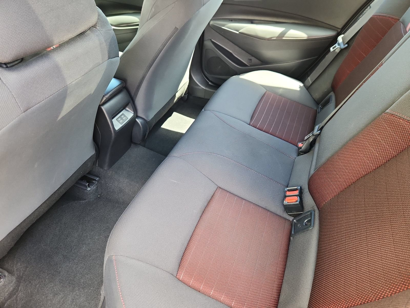Used 2025 Toyota Corolla SE FWD image 11