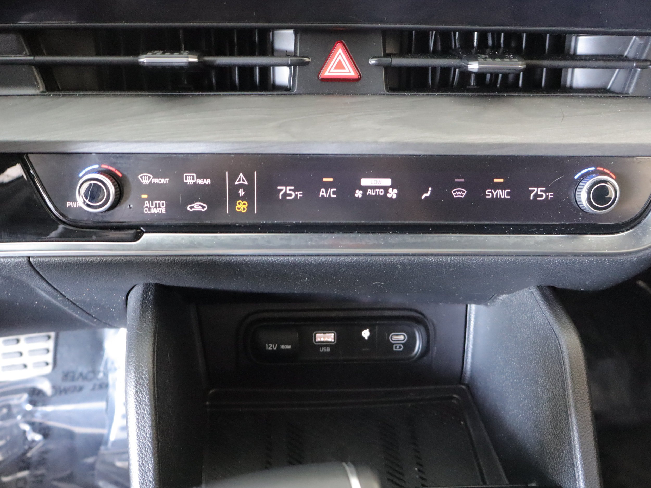 Used 2024 Kia Sportage X-Pro Prestige AWD/4WD image 15