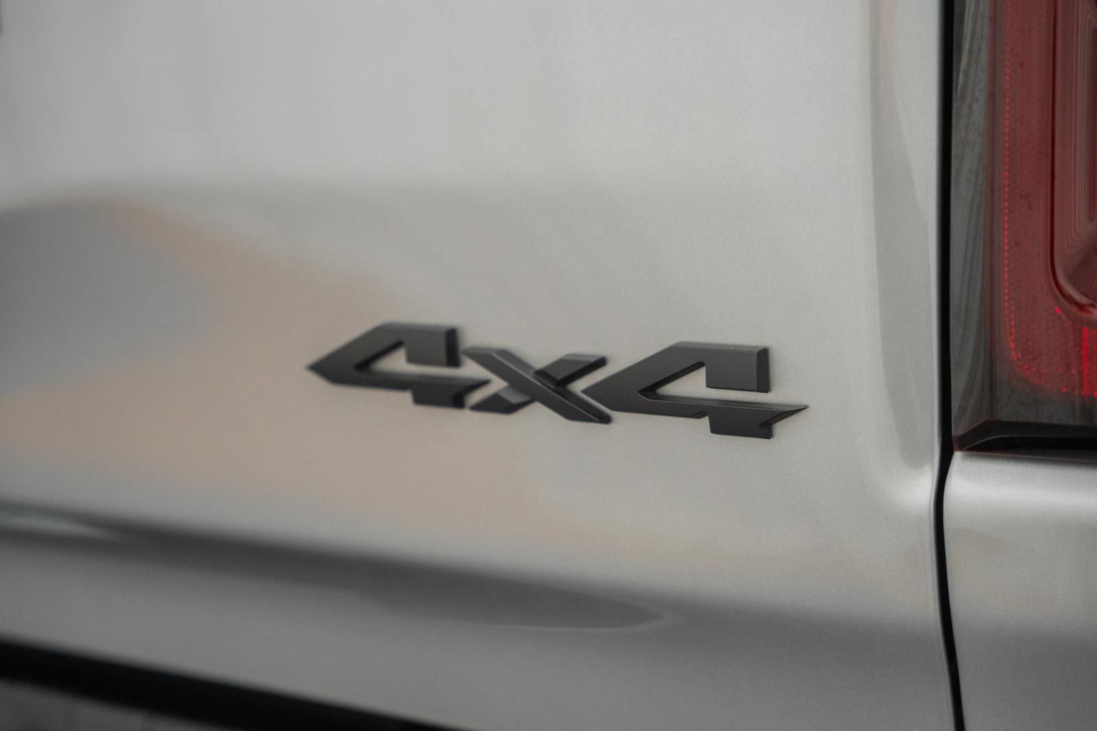 Used 2025 RAM 1500 Laramie w/ Night Edition AWD/4WD image 10