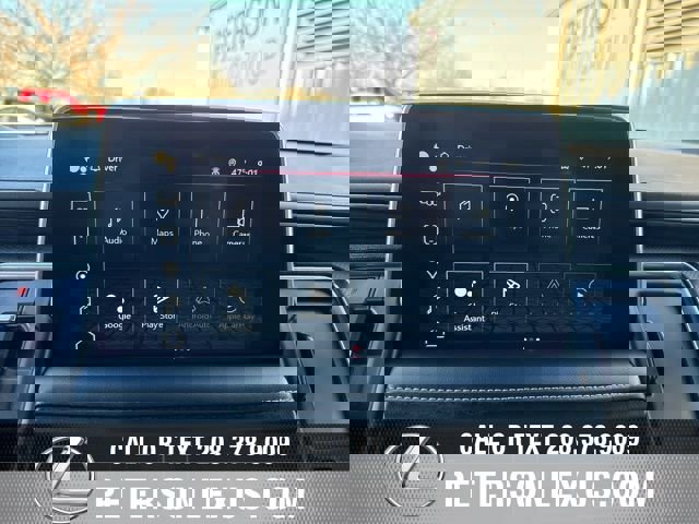 Used 2024 GMC Yukon SLT image 16