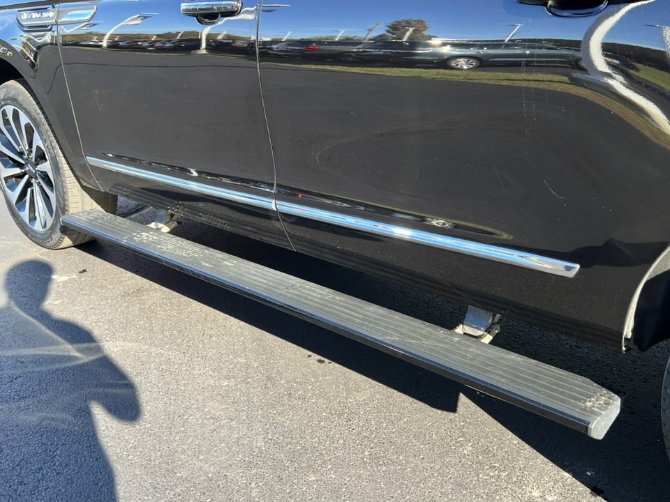 Used 2022 Lincoln Navigator L Reserve image 8