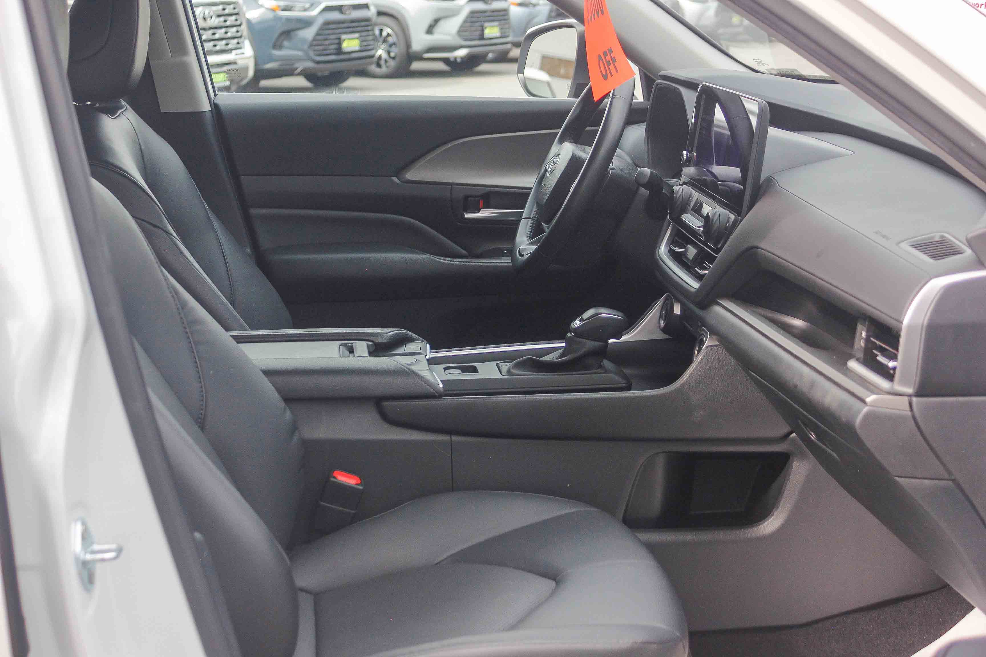 Used 2024 Toyota Grand Highlander XLE image 16