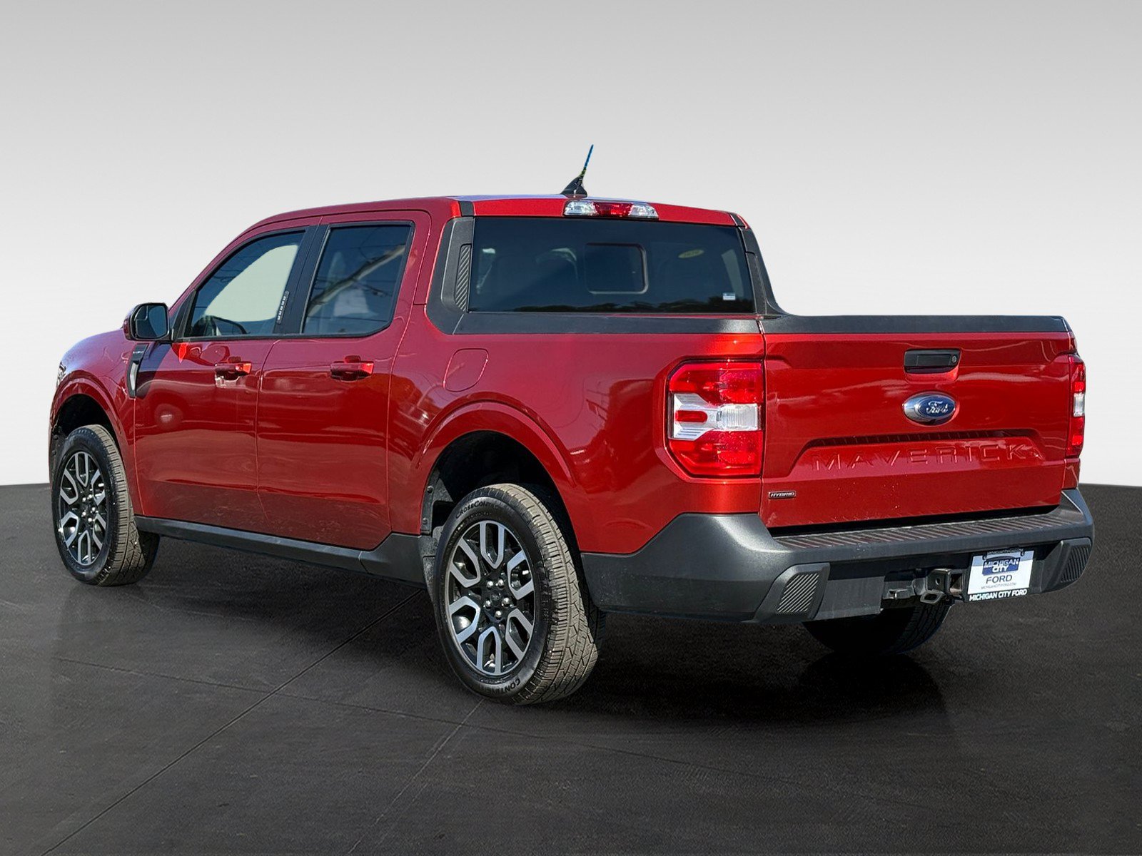 Used 2023 Ford Maverick Lariat FWD image 7