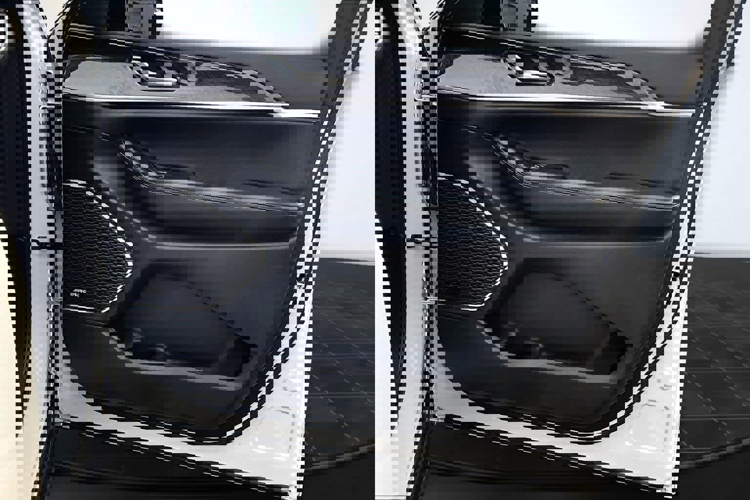 Used 2023 Jeep Grand Cherokee Trailhawk image 29