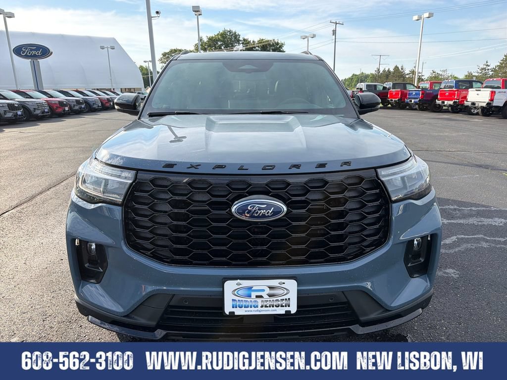 New 2026 Ford Explorer ST-Line w/ ST-Line Street Pack AWD/4WD image 10