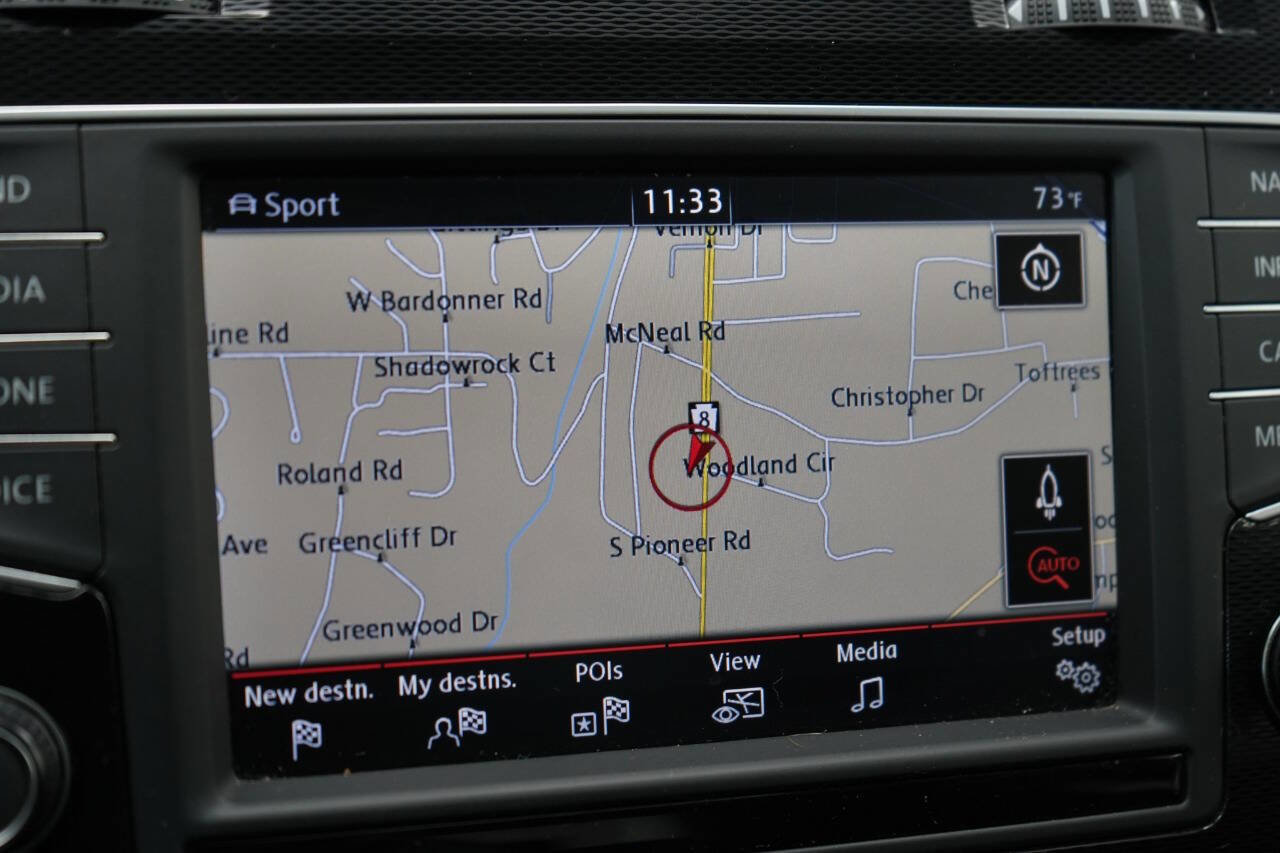 Used 2017 Volkswagen GTI Autobahn FWD image 75