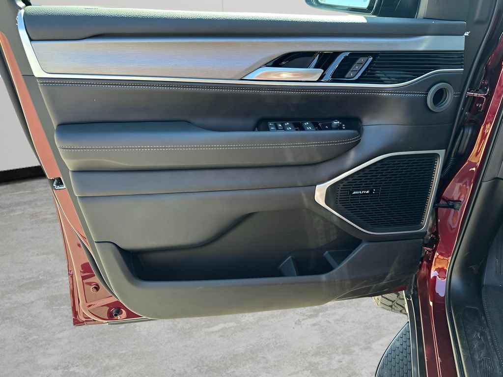 New 2026 Jeep Grand Wagoneer Limited AWD/4WD image 28