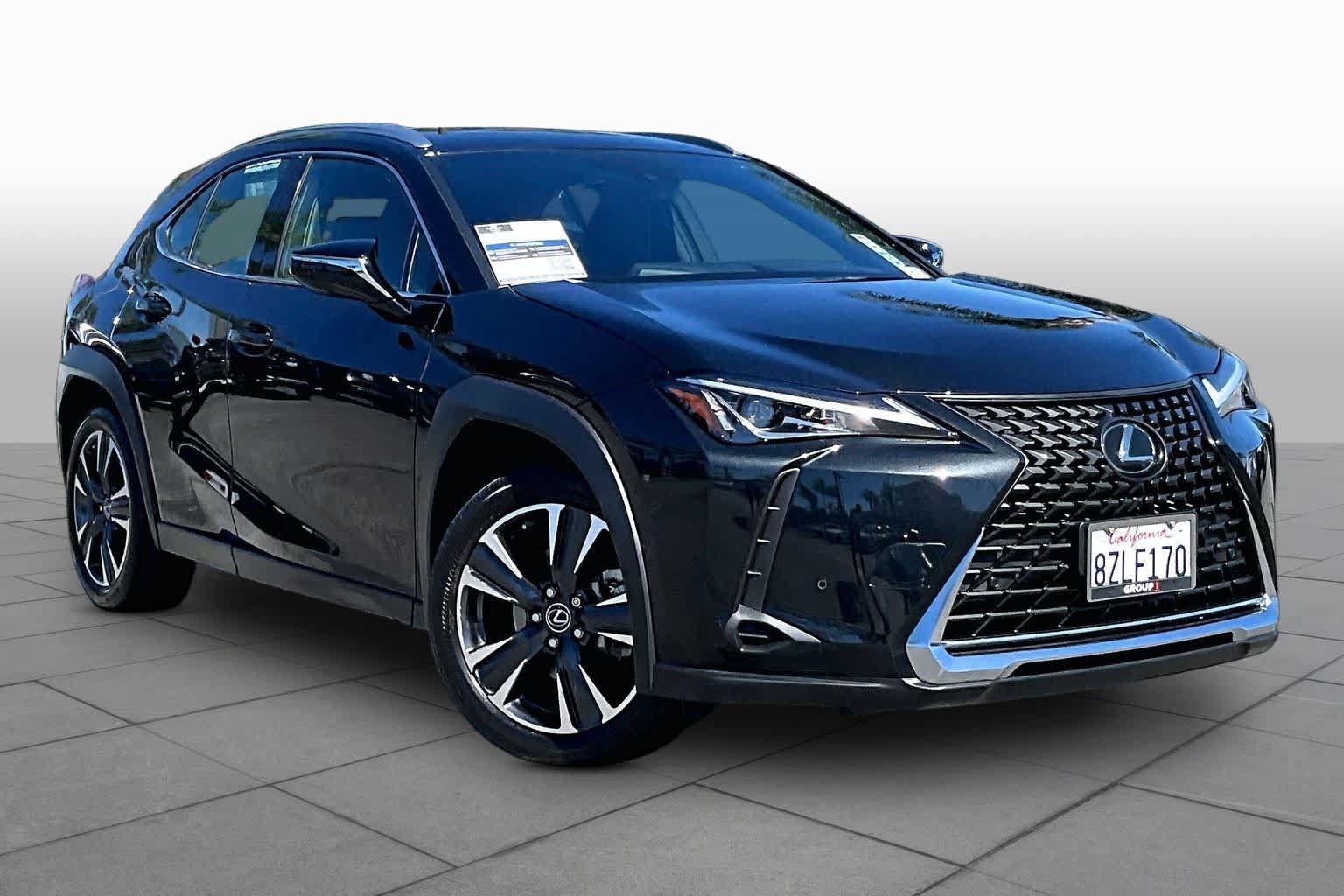 Used 2022 Lexus UX 200 w/ Accessory Package (Z1) FWD image 2