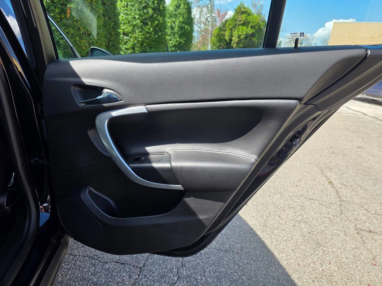 Used 2017 Buick Regal Sport Touring image 30