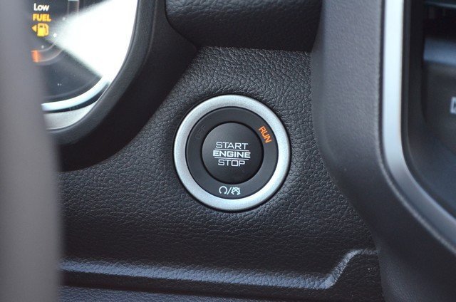 New 2026 RAM 1500 4x4 Crew Cab image 24