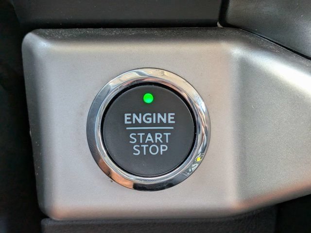 Used 2024 Ford Expedition XLT RWD image 30
