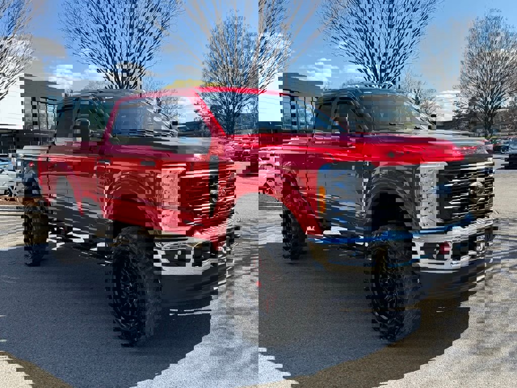 Used 2023 Ford F250 XL w/ FX4 Off-Road Package image 4