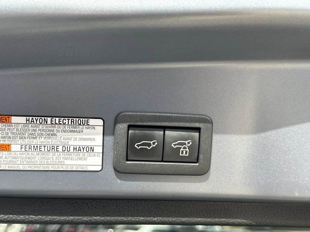 Used 2024 Toyota Corolla Cross XSE w/ Convenience Package image 32