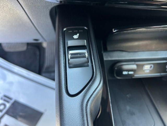 Used 2024 Kia Telluride S FWD image 25